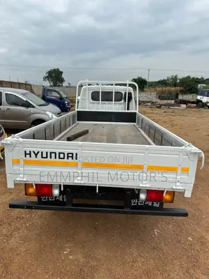 2003 Kia Pamax. New Arrivals