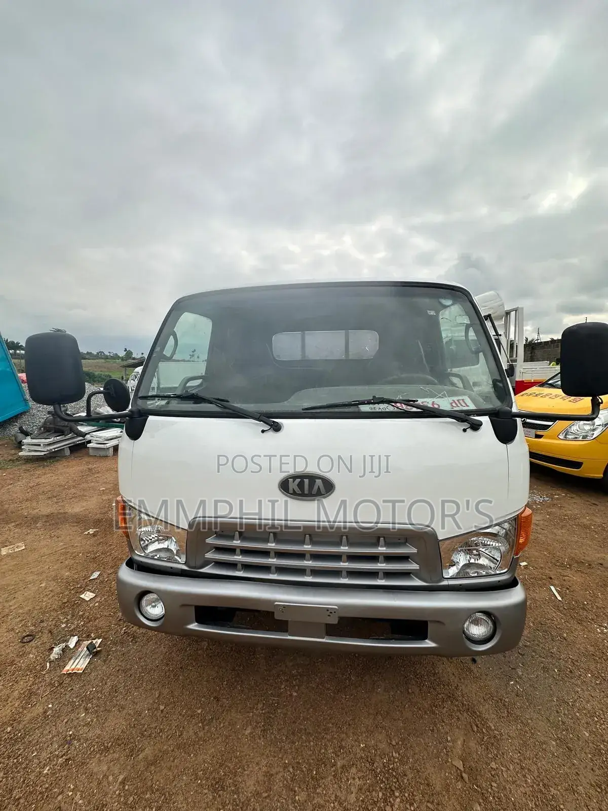 2003 Kia Pamax. New Arrivals