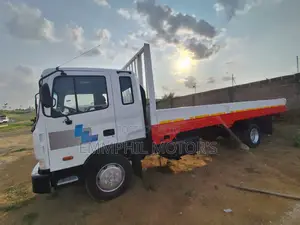 2015 Hyundai 5ton. New Arrivals.