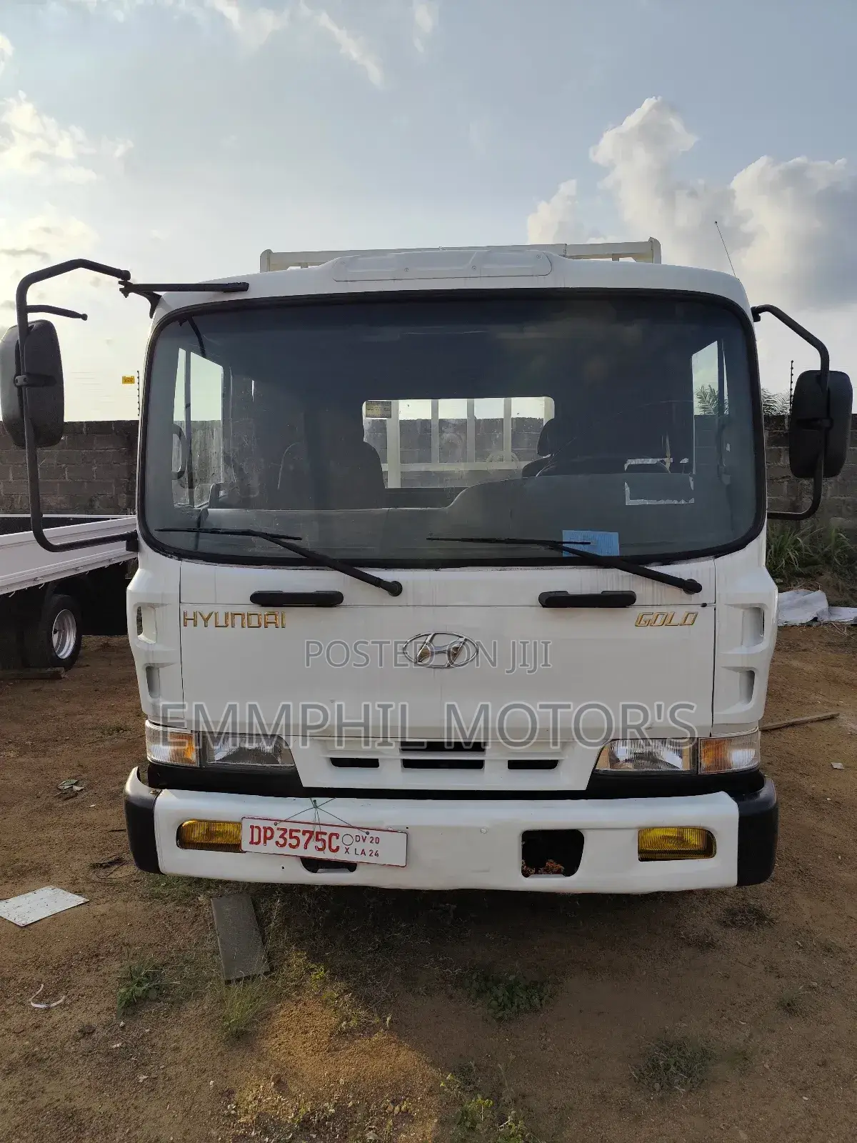 2015 Hyundai 5ton. New Arrivals.