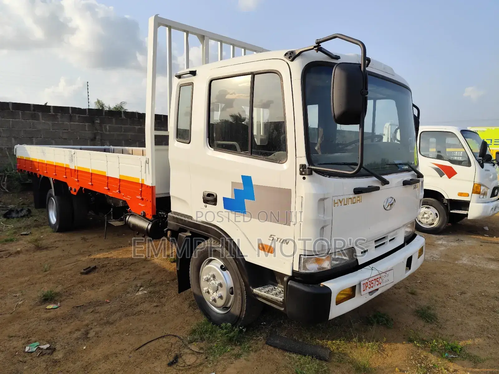 2015 Hyundai 5ton. New Arrivals.