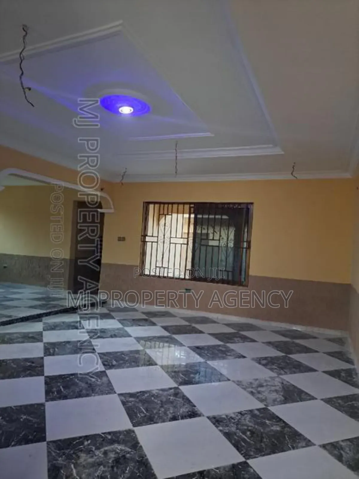 5bdrm House in Dawhenya, Tema Metropolitan for sale