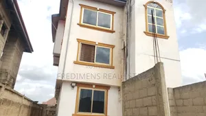 8bdrm Apartment in Fredimens Real, Kumasi Metropolitan for sale