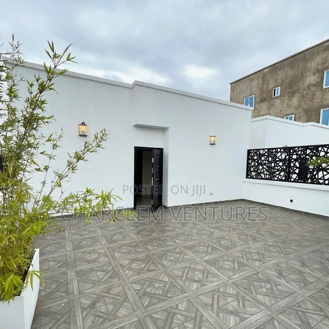 5bdrm House in Charclem Ventures, Accra Metropolitan for sale