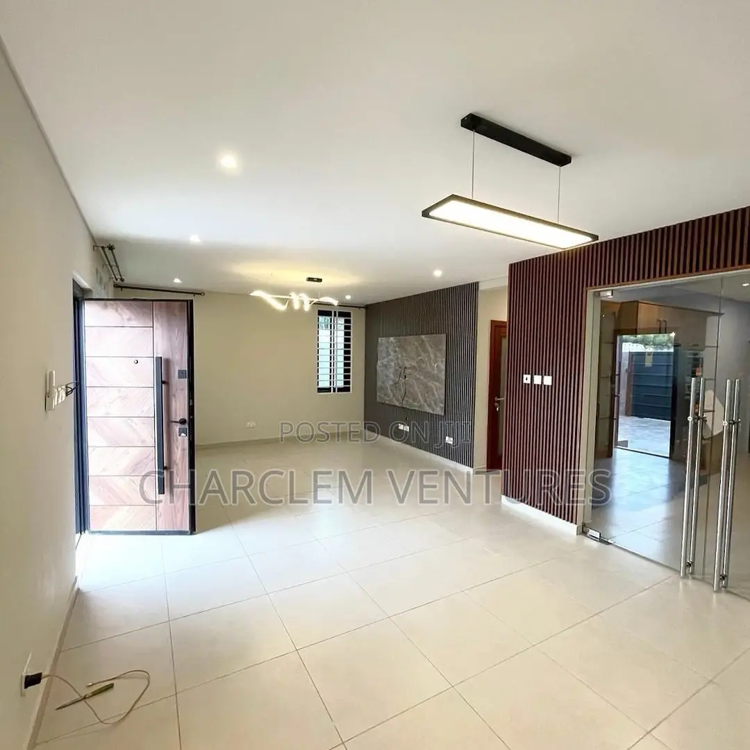 5bdrm House in Charclem Ventures, Accra Metropolitan for sale