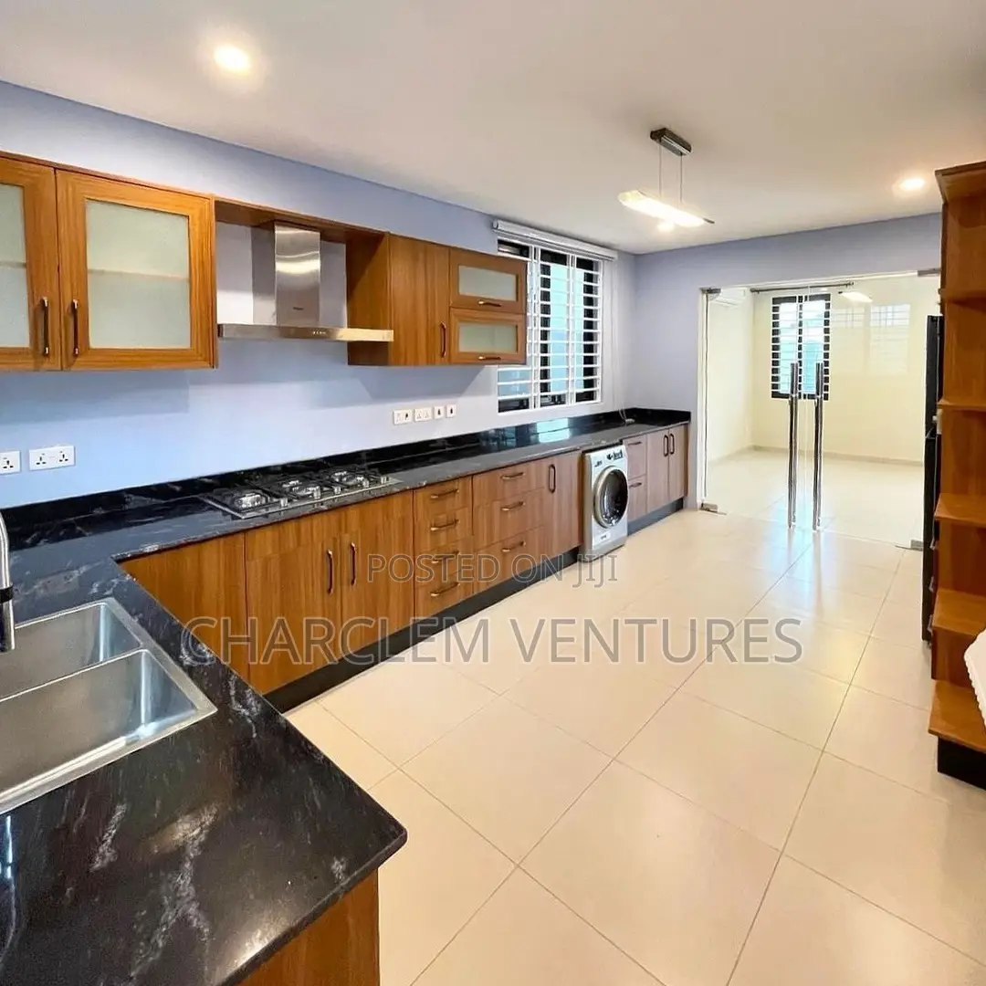 5bdrm House in Charclem Ventures, Accra Metropolitan for sale