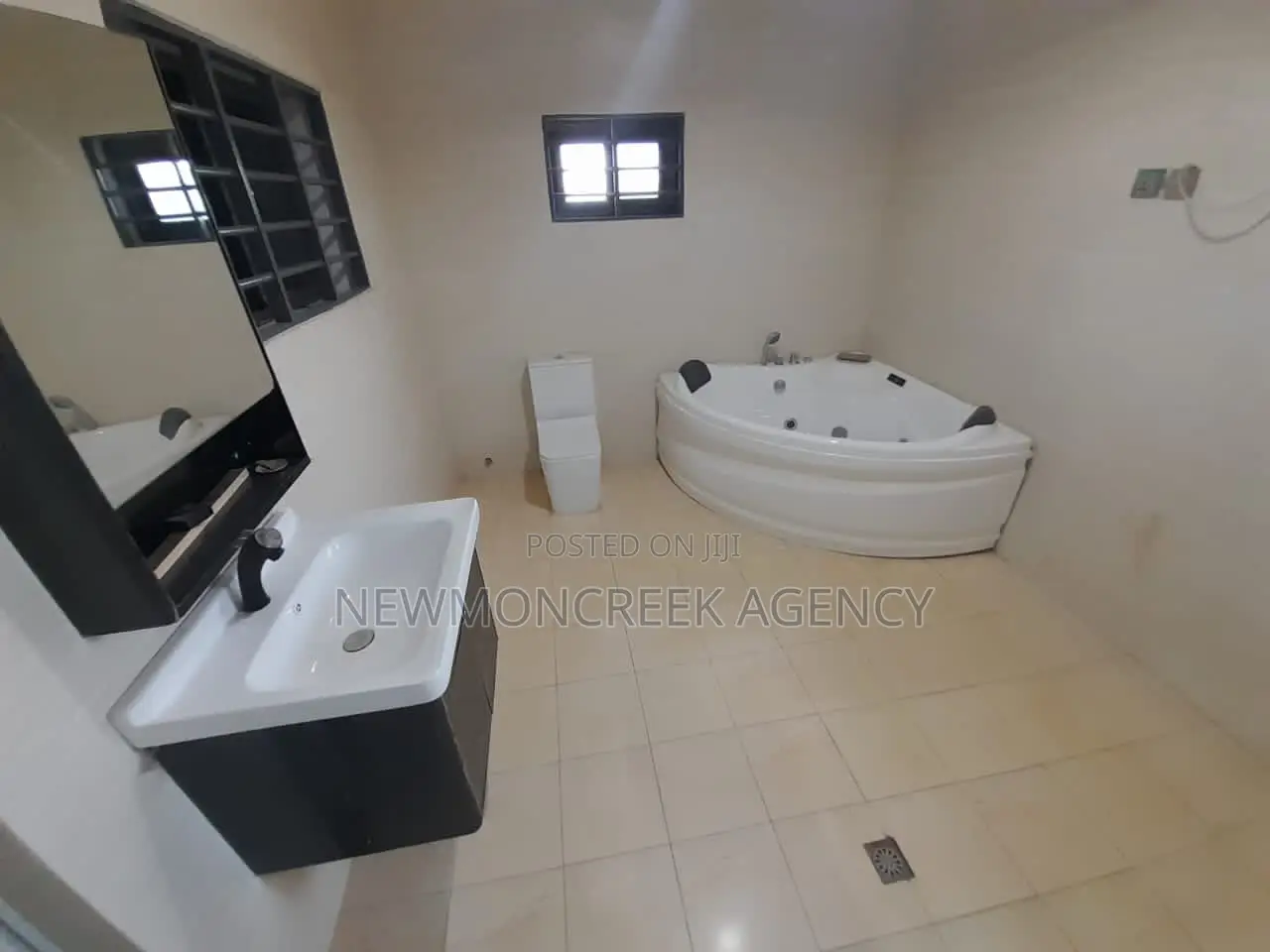 6bdrm Duplex in Haatso,Gimpa Rd., Accra Metropolitan for sale
