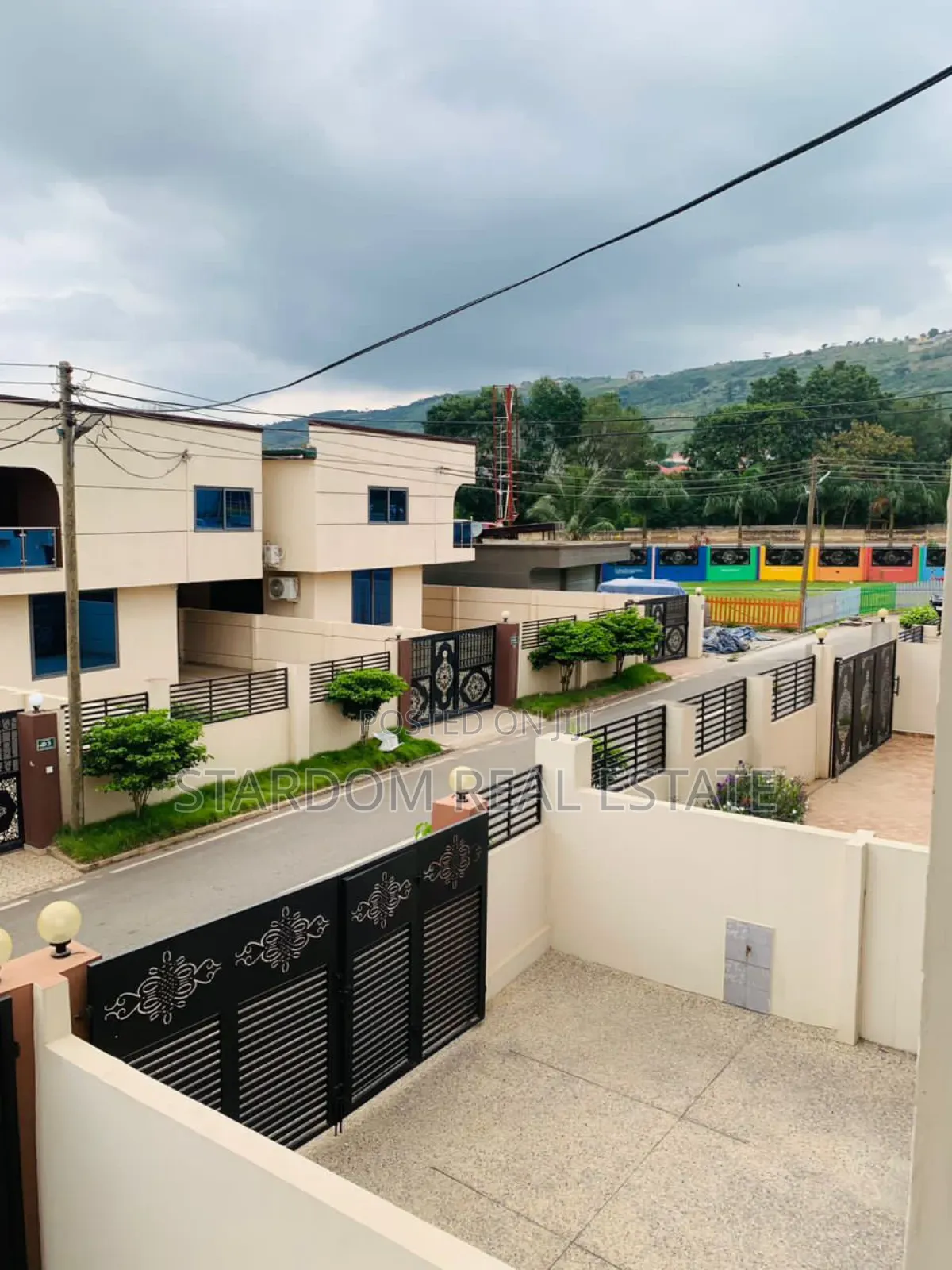 3bdrm Duplex in Oyarifa for rent