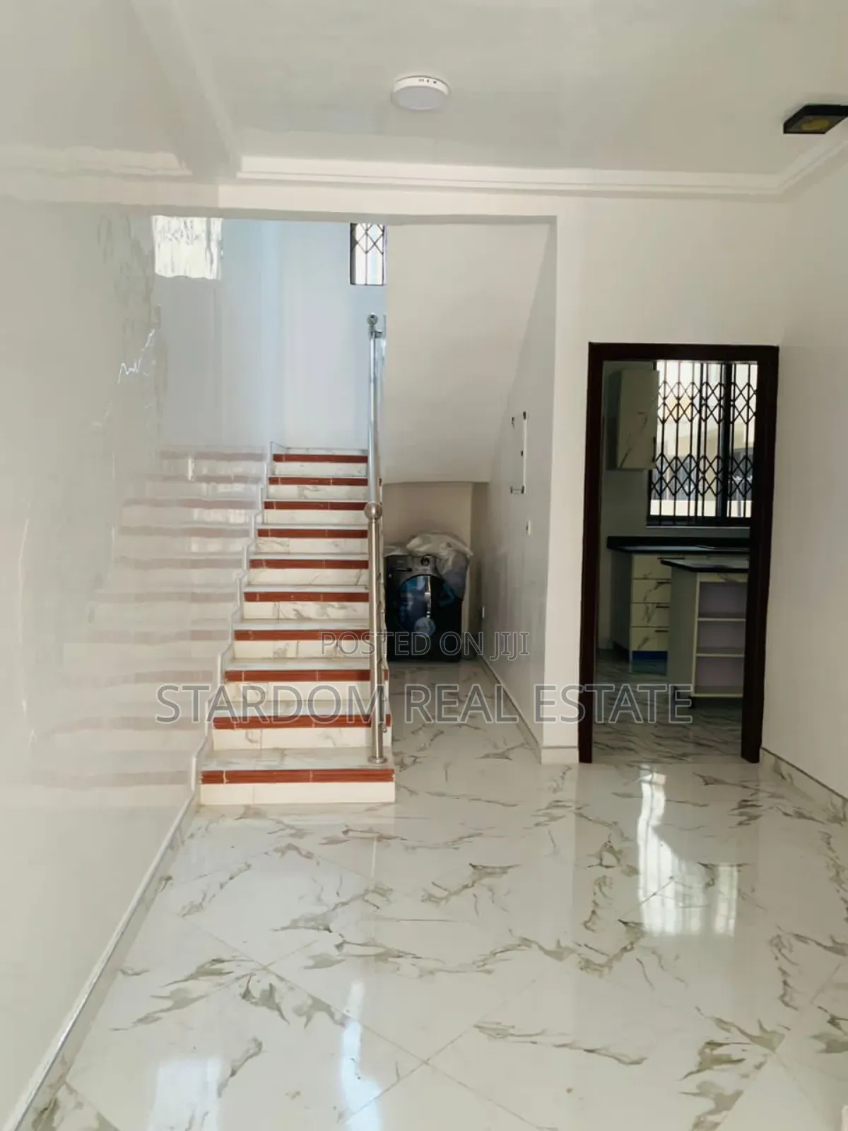 3bdrm Duplex in Oyarifa for rent