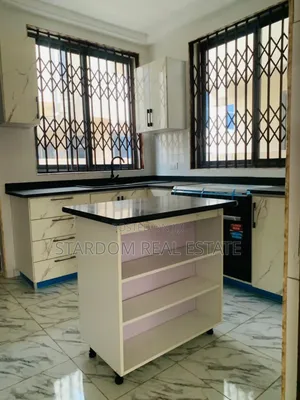 3bdrm Duplex in Oyarifa for rent