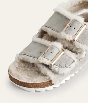 Cosy Suede Buckle Sandals (Size 34)