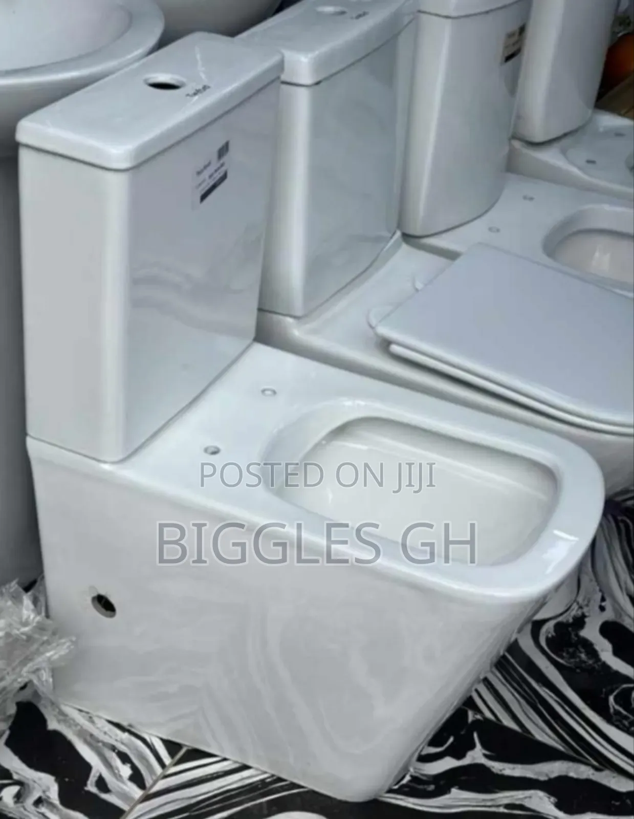 Slim Tank Water Closet