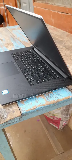 Laptop Dell Precision 5540 32GB Intel Core i7 SSD 1T