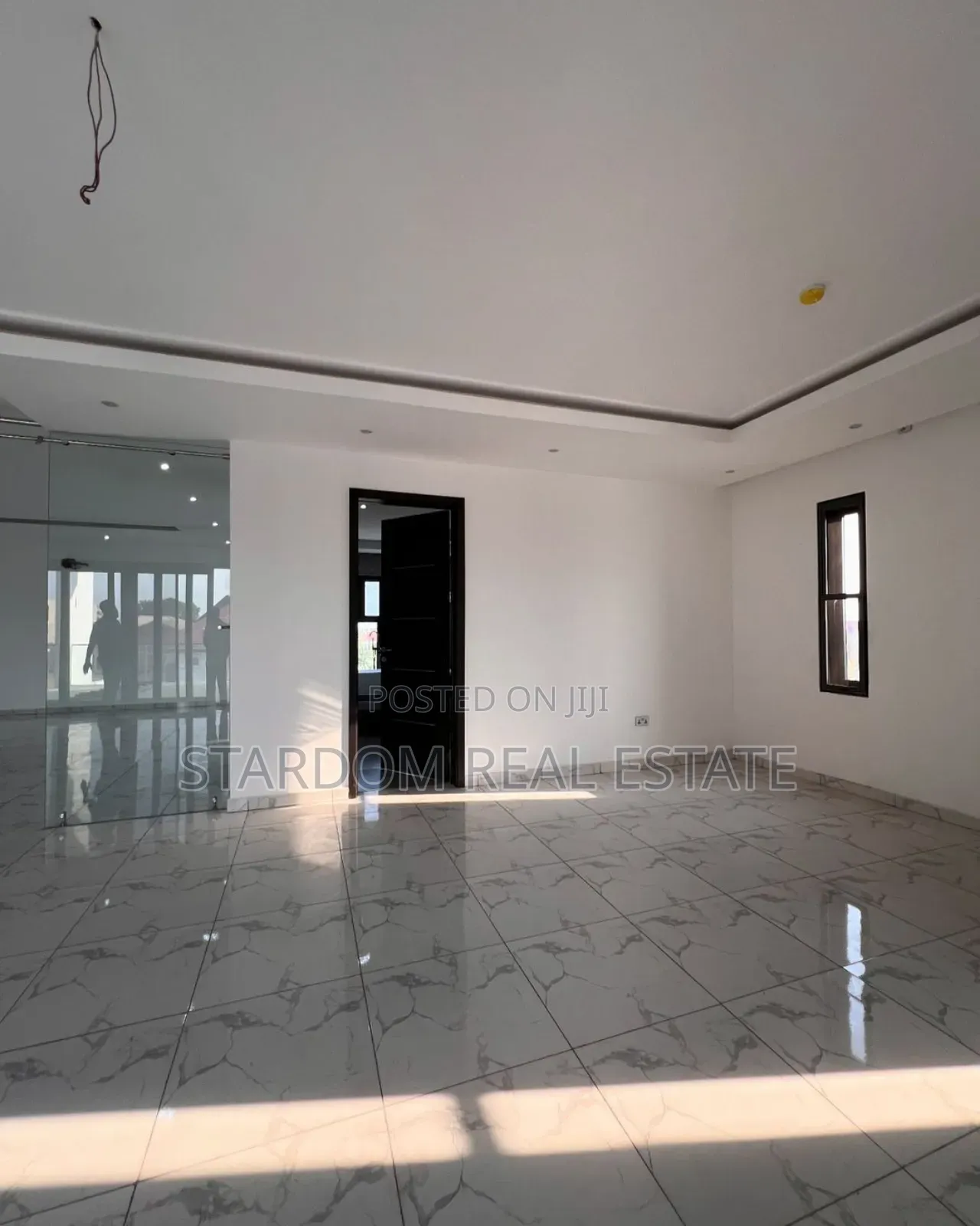 4bdrm Duplex in Adjiriganor for sale