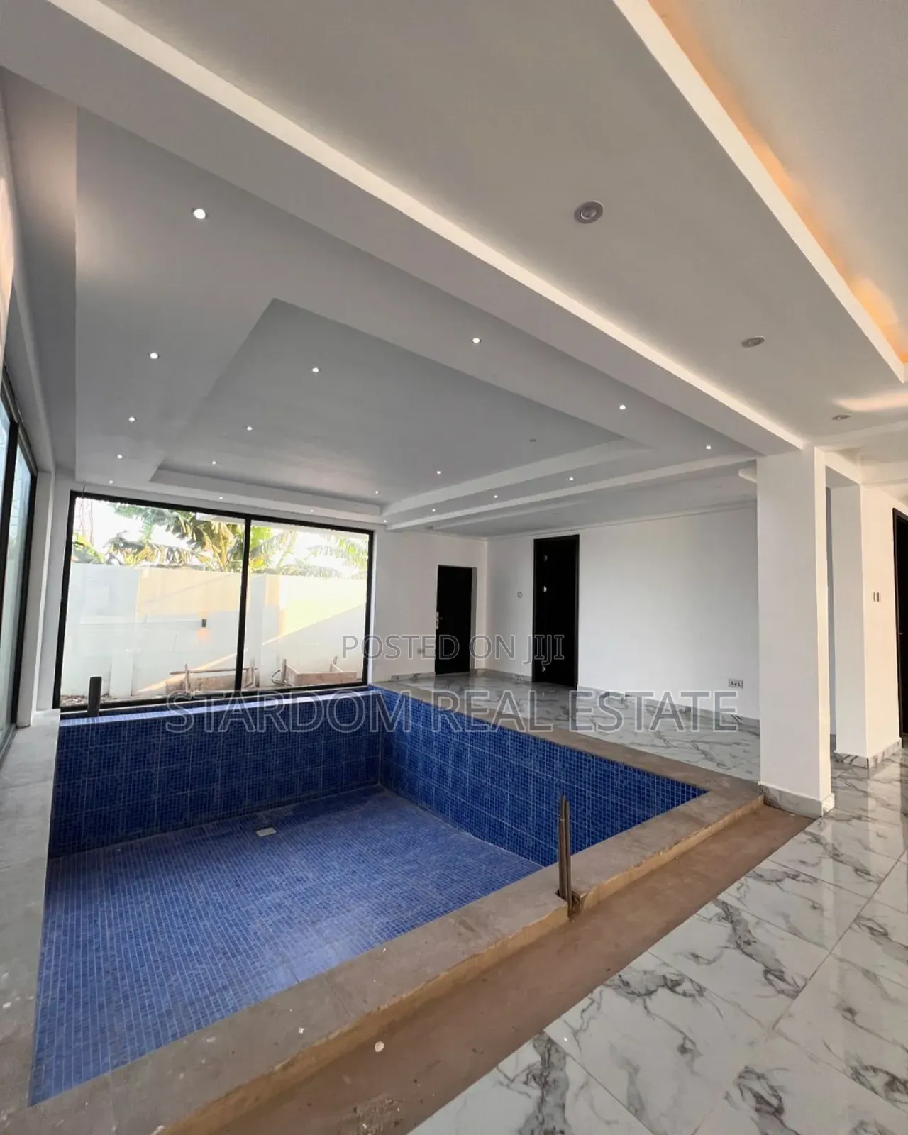 4bdrm Duplex in Adjiriganor for sale