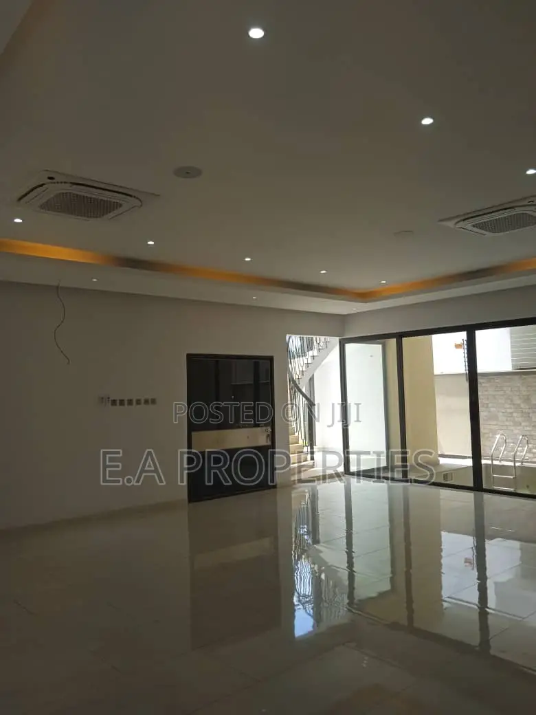 4bdrm House in E A Properties, A&C Mall Area for sale