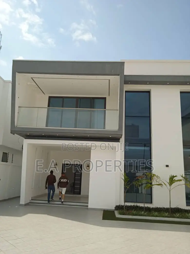4bdrm House in E A Properties, American House for sale
