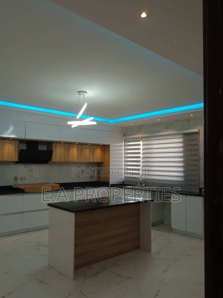 4bdrm House in E A Properties, American House for sale