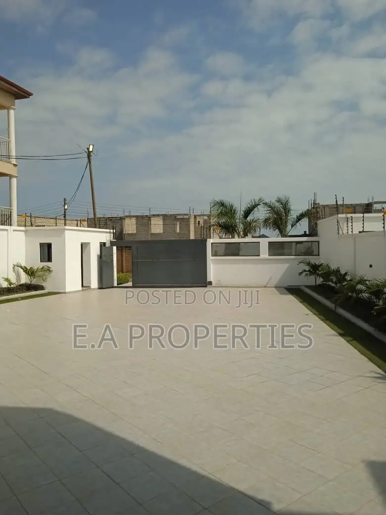 4bdrm House in E A Properties, American House for sale