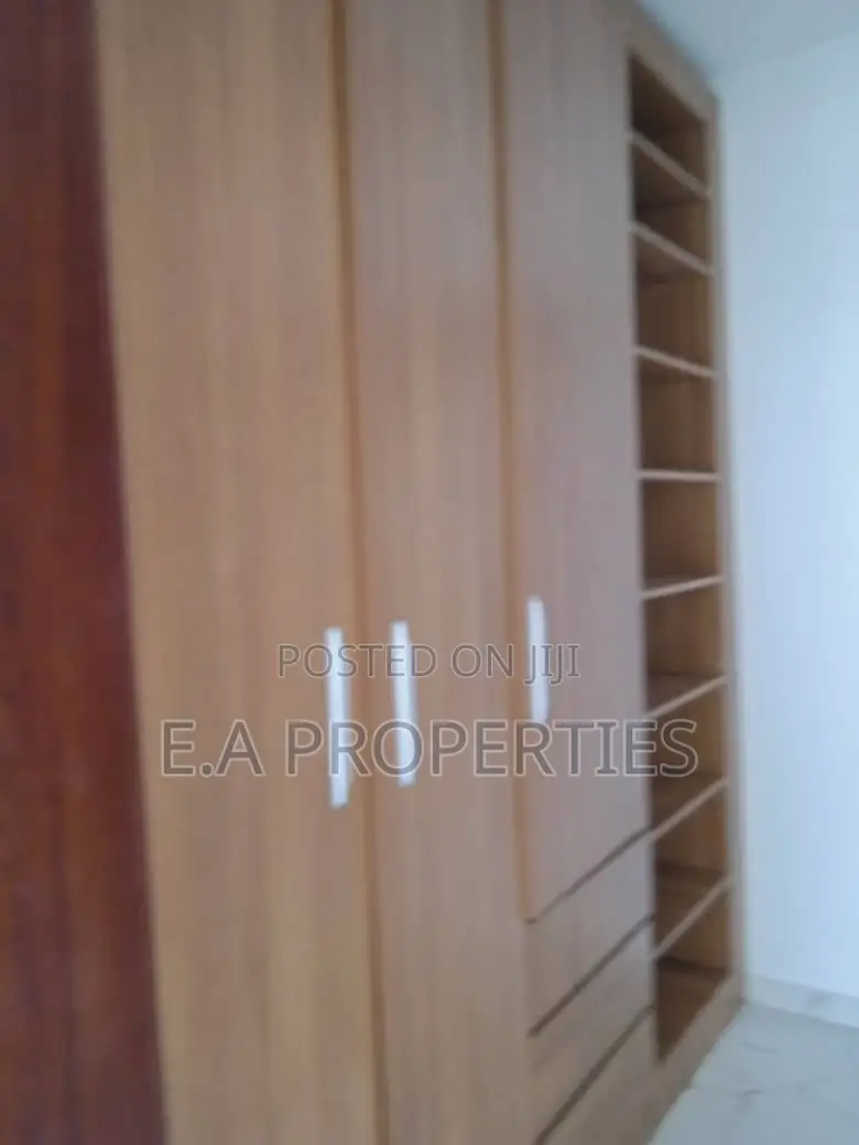 4bdrm House in E A Properties, American House for sale