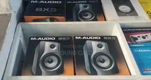 M-Audio Bx5 Carbon Studio Monitors