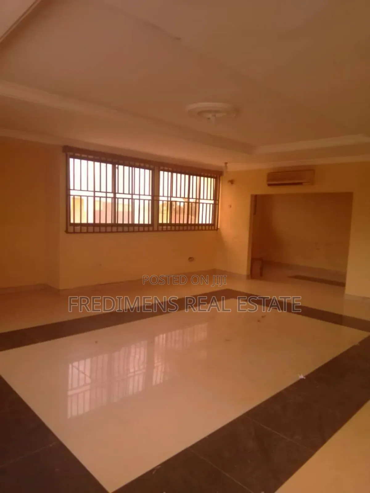 8bdrm House in Fredimens Real, Kumasi Metropolitan for sale