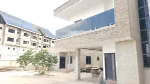 7bdrm House in Fredimens Real, Kumasi Metropolitan for sale