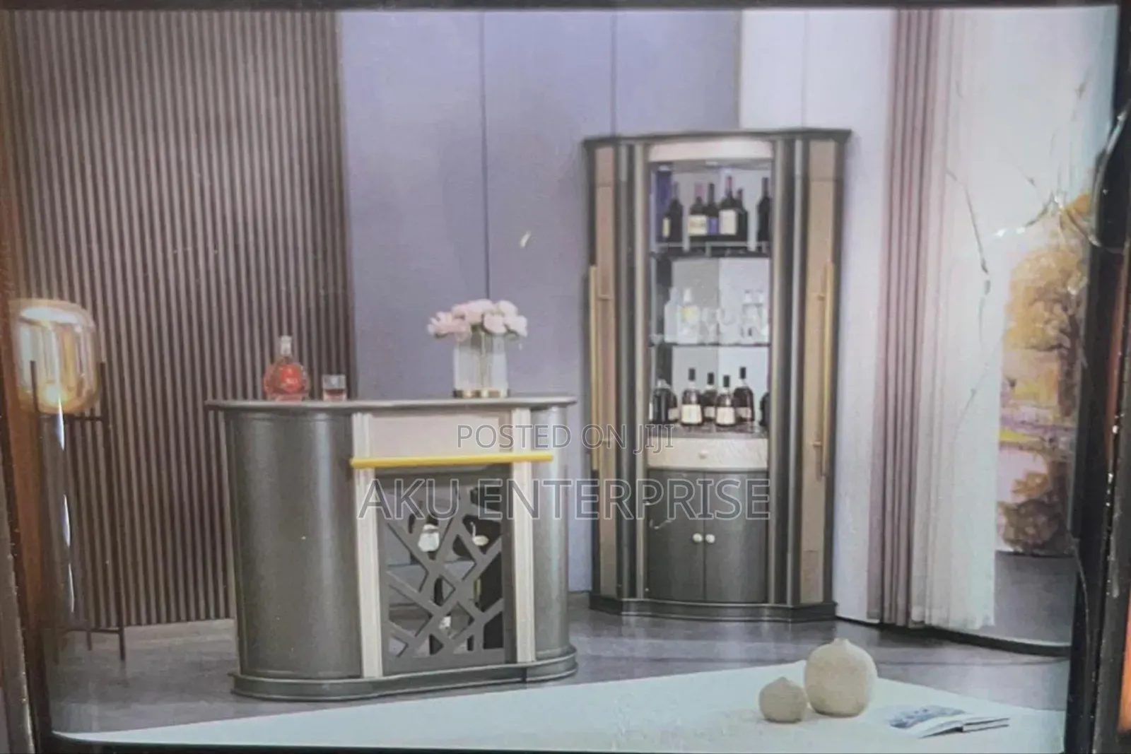 Conner Wine Bar 2 in 1
