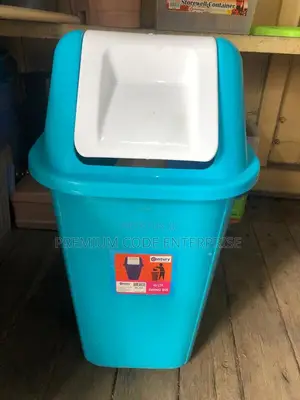 40 Liter Dustbin Swing Top.