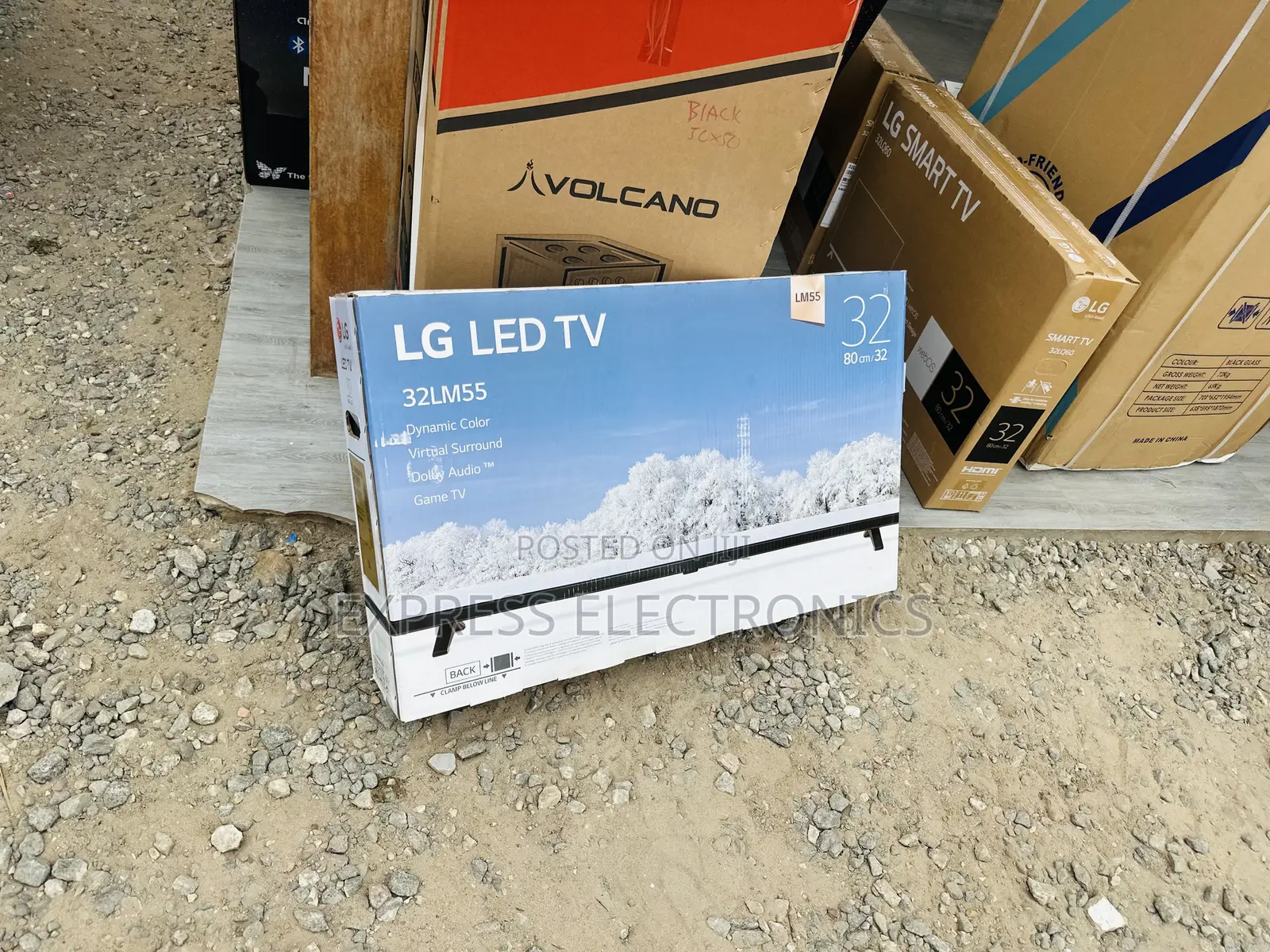Affordable Sleek Slim Satellite Lg 32”LM550