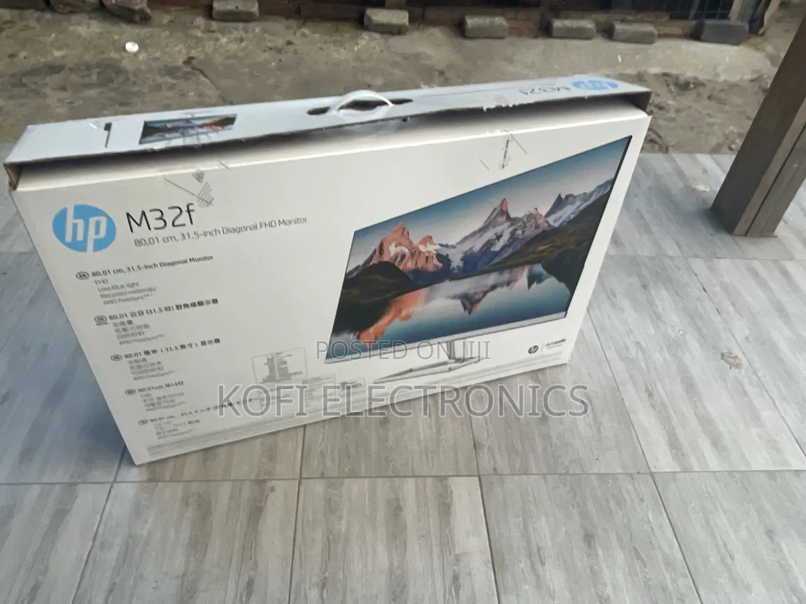 Shop Hp M32F Display Monitor - Silver