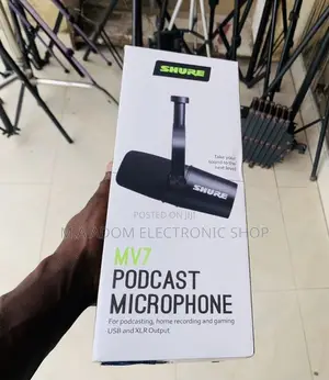 Shure MV7 USB Microphone For Podcasting, Recording