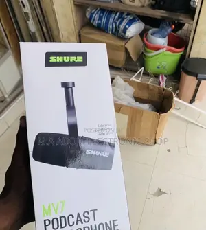 High Quality Shure MV7 USB Microphone For Podcasting.