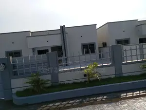 3bdrm Townhouse/Terrace in Rent Zone Properties, Pokuase for sale