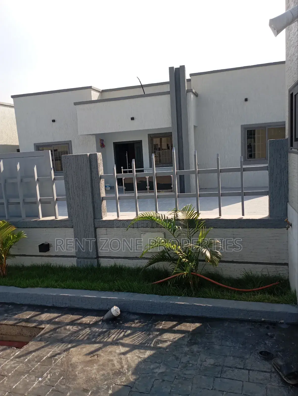 3bdrm Townhouse/Terrace in Rent Zone Properties, Pokuase for sale