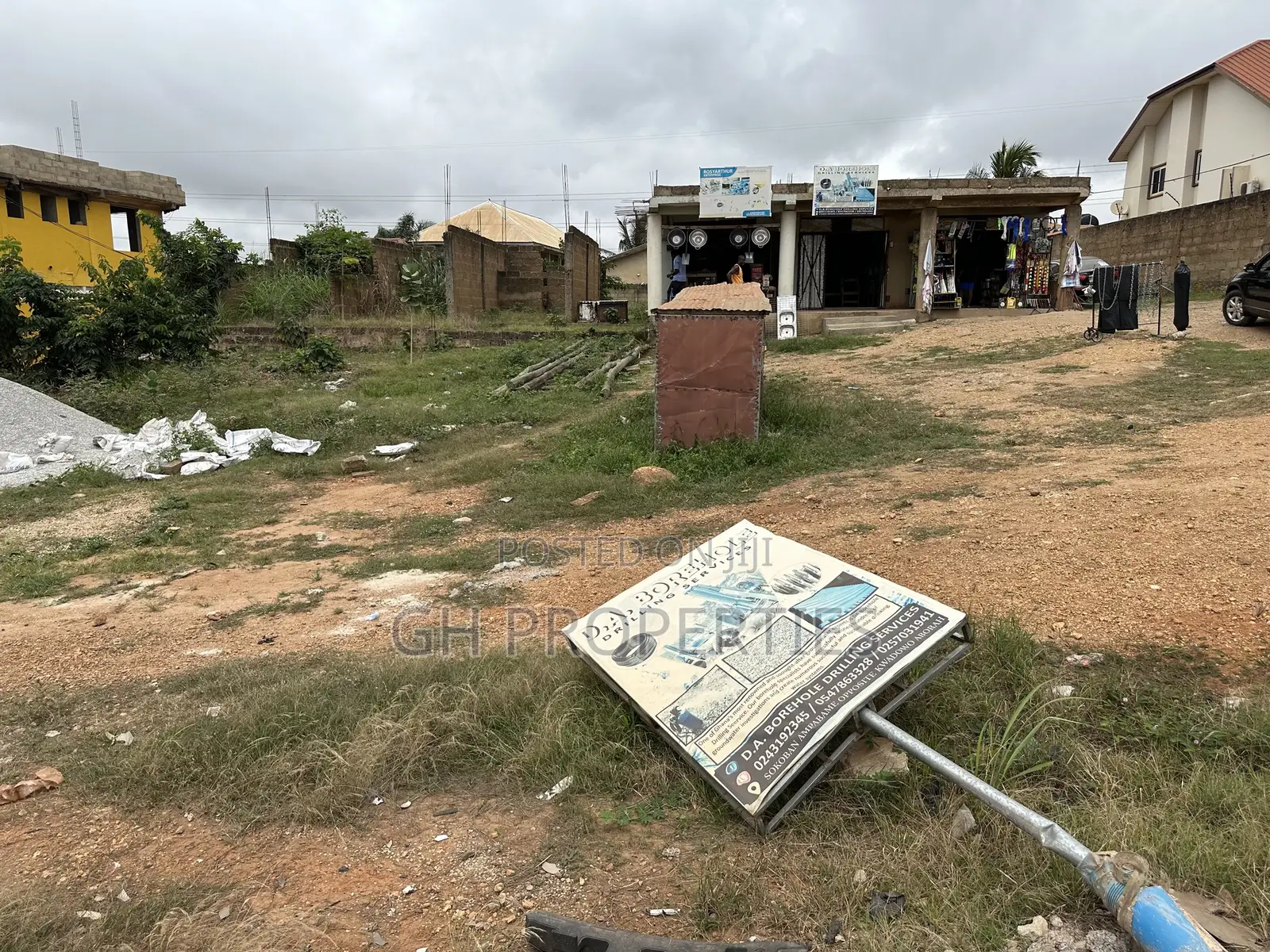 One Plot for Sale at Sokoban,Ampabame Main Road.