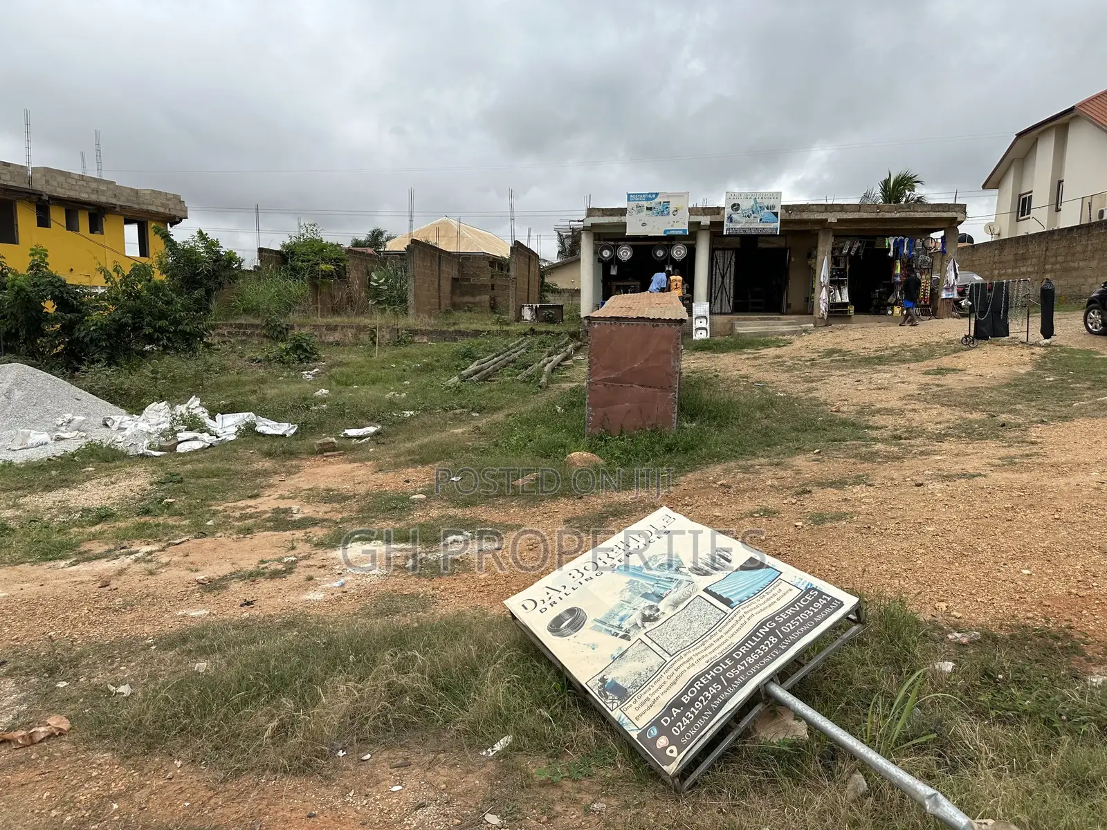 One Plot for Sale at Sokoban,Ampabame Main Road.