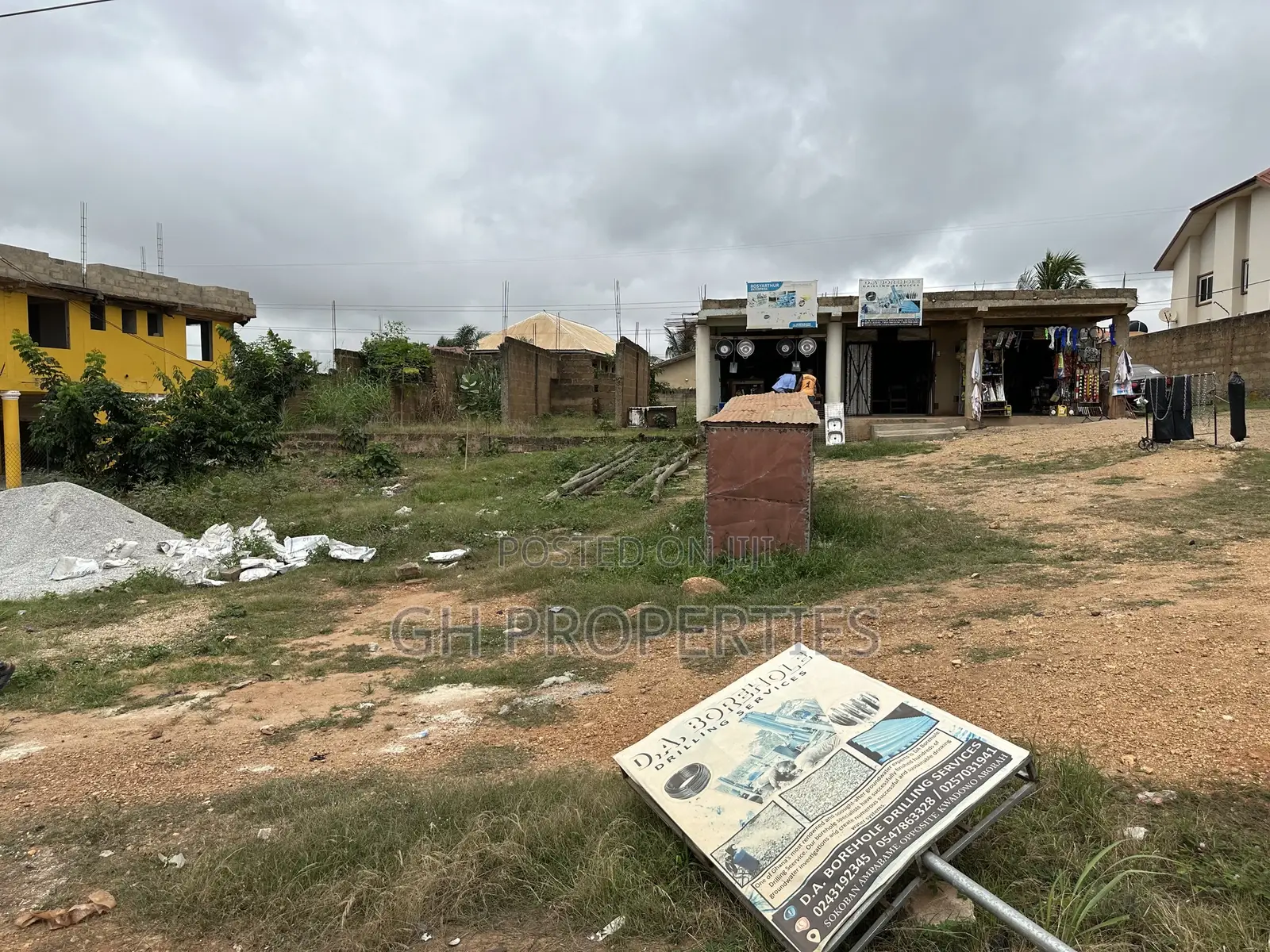 One Plot for Sale at Sokoban,Ampabame Main Road.