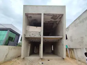 3bdrm Townhouse/Terrace in Adjiringanor, East Legon for sale