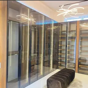Customize Walk in Closet With Glass Doors