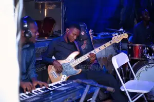 Professional Keyboardist Available for Bookings