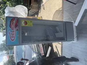 Original Delron DDF-220 Showcase Display Refrigerator -