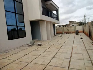 4 Bedroom House in a Prime Location
