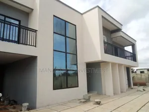 4 Bedroom House in a Prime Location