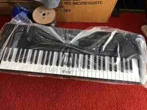 Yamaha PSR 283 Keyboard