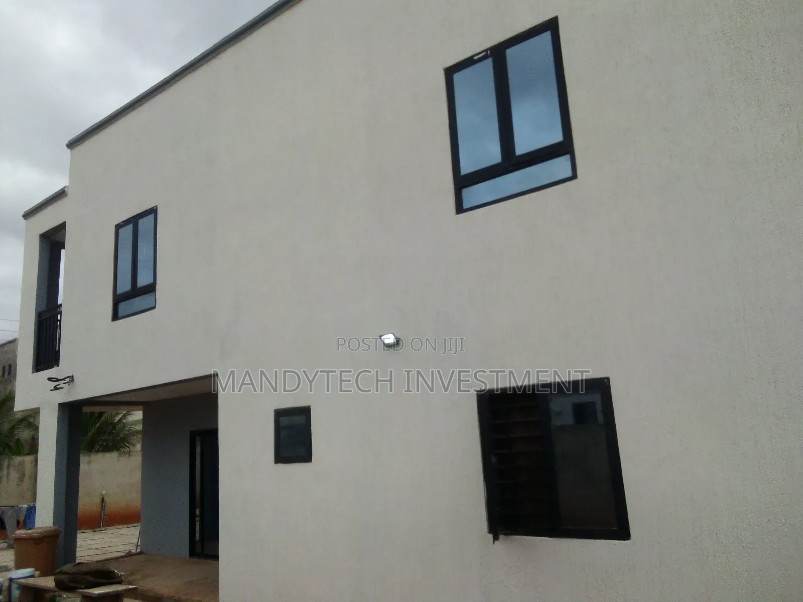 4bdrm Mansion in Barrier for sale