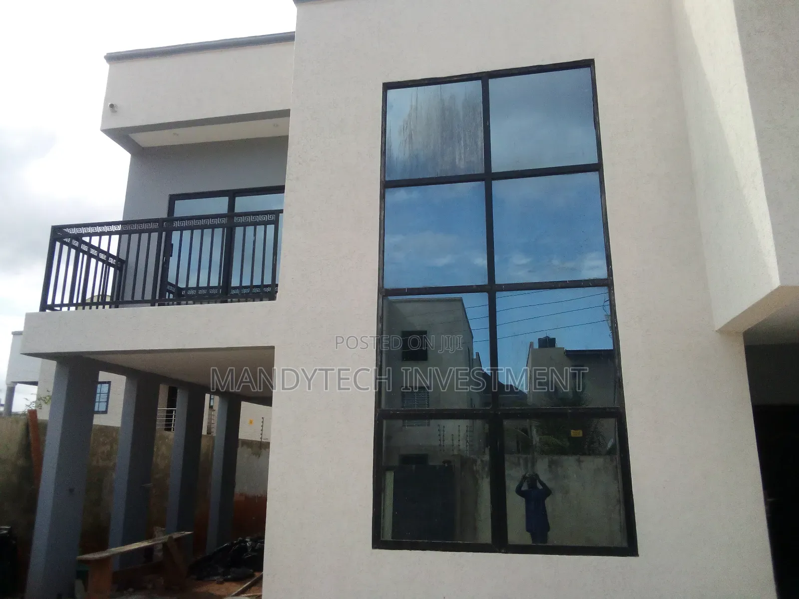 4bdrm Mansion in Barrier for sale