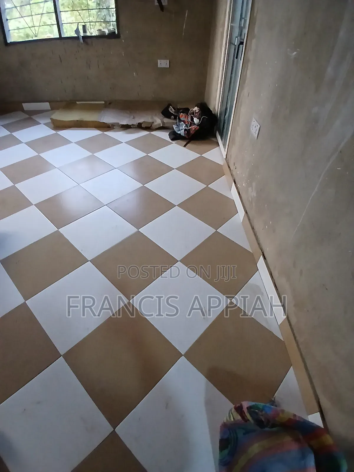 4bdrm House in Owner, Nsawam Adoagyiri Municipal for sale