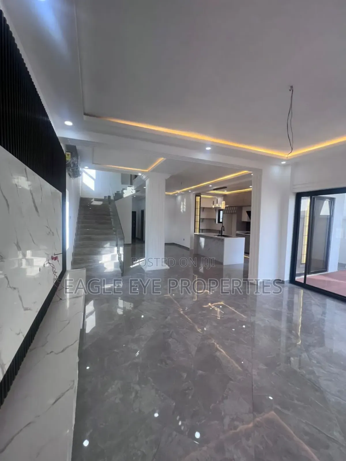 4bdrm House in Adjiriganor for sale