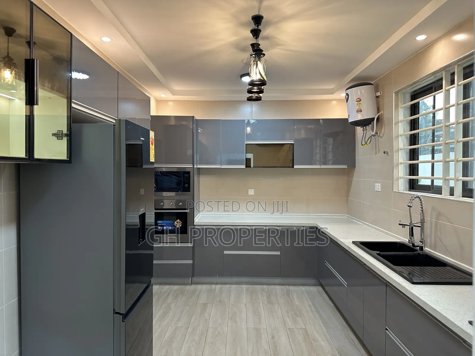 4bdrm House in Ahinsan Estate., Kumasi Metropolitan for sale